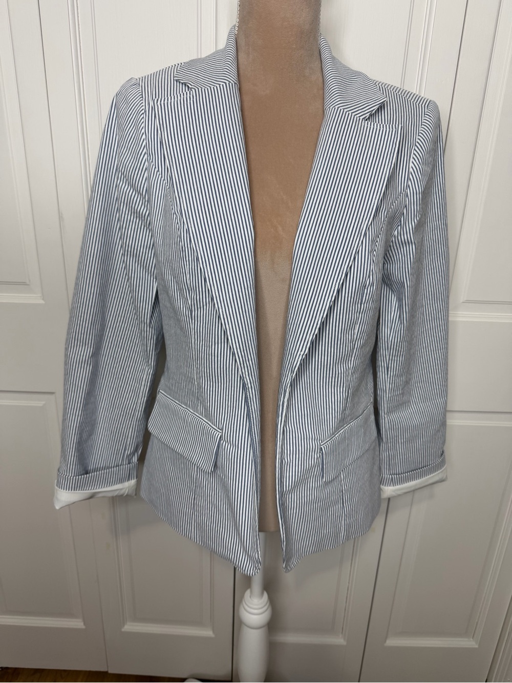 41 Hawthorn Blue White Pinstripe Blazer Seersucker Open Front Faux Pockets
